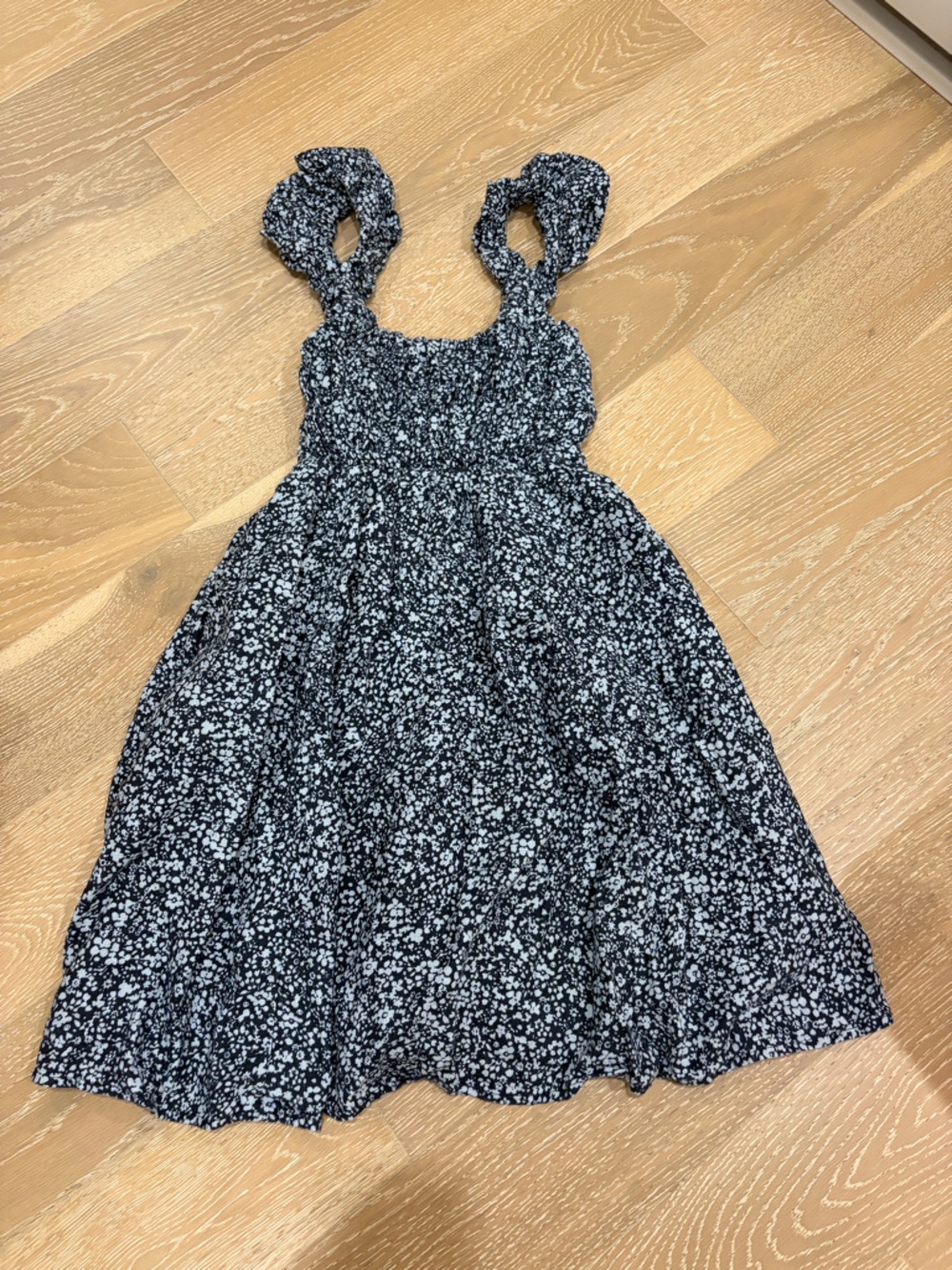 Abercrombie & Fitch Black and White Floral Day Sundress